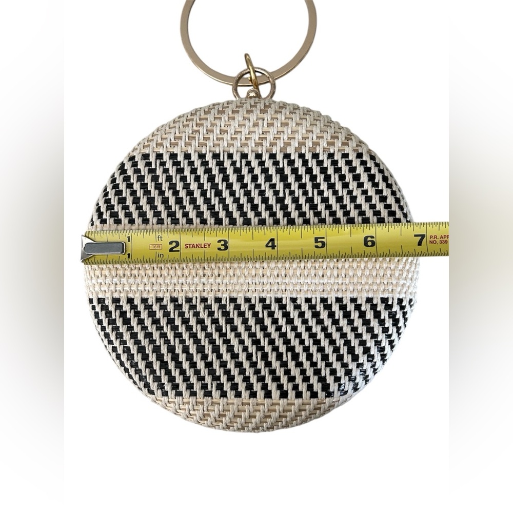 Savanna Cream Black Round Woven Crossbody Satchel Gold Chain Boho Bag Purse - Picture 11 of 13
